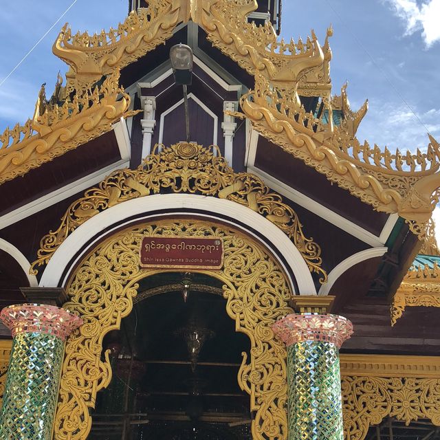 Glorious Temple in city centre 