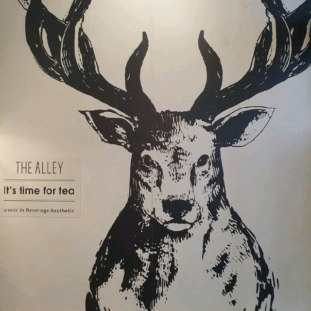 Satisfy your bubble craving at The Alley, J8
