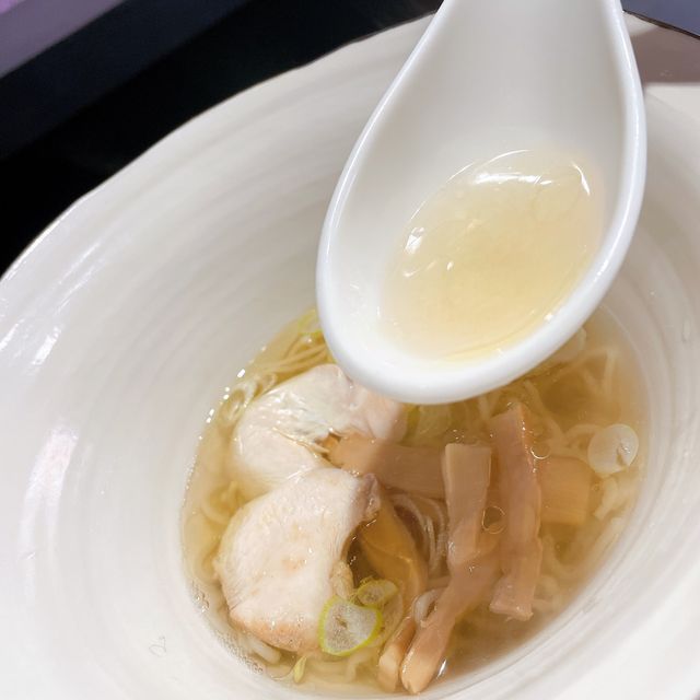 オシャレな麺屋さん