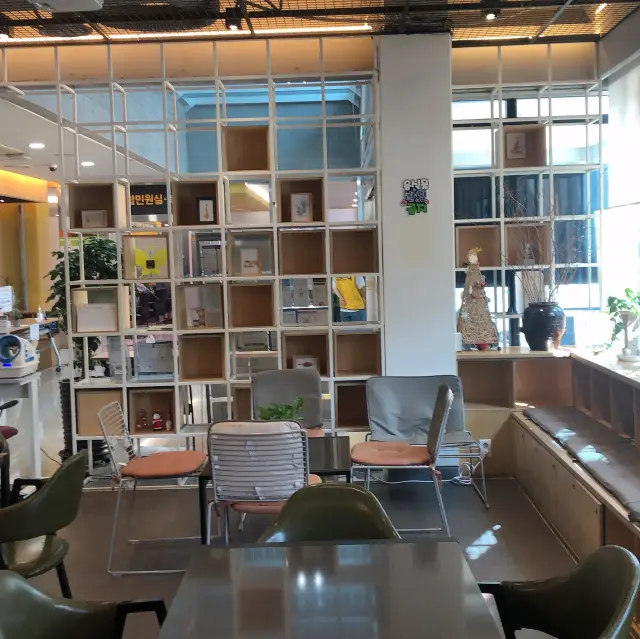 checkin cafe từ thiện 