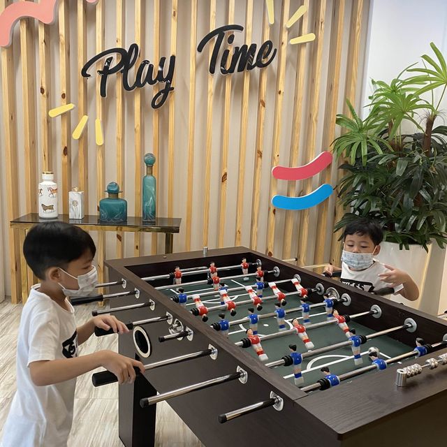 When in Doubt, Chill Out at Sans Hotel!