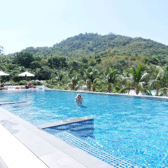 🏝푸켓 허니문 리조트 더라차-수영장