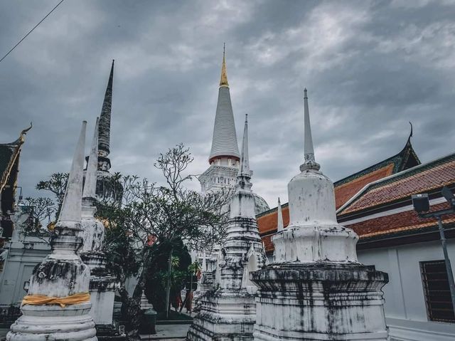 ไหว้พระวัดพระมหาธาตุวรมหาวิหาร