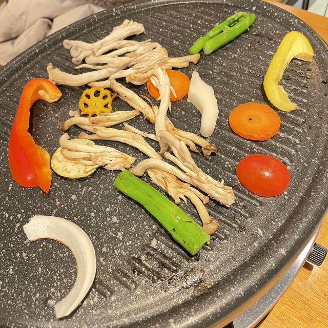 [부산 금정구] 크리스마스 분위기 물씬 풍기는 스위스 가정식 맛집 ‘베란다치즈’