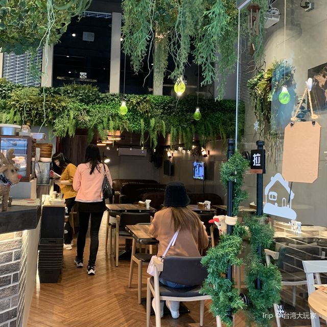 台北信義區早午餐｜在城市中找到清新綠活的環境～必吃抹茶蛋糕！