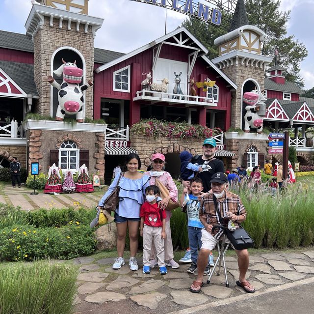 Combination of amusement park and farmland!