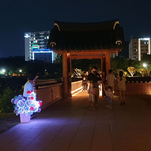 Deokjin Park Night View in Jeonju