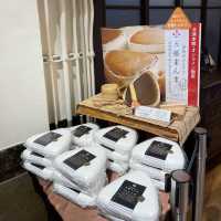 【大阪府】歴史的建造物にある人気スイーツ店へ！