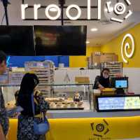 Rrooll - A New Cinnamon Roll Shop 