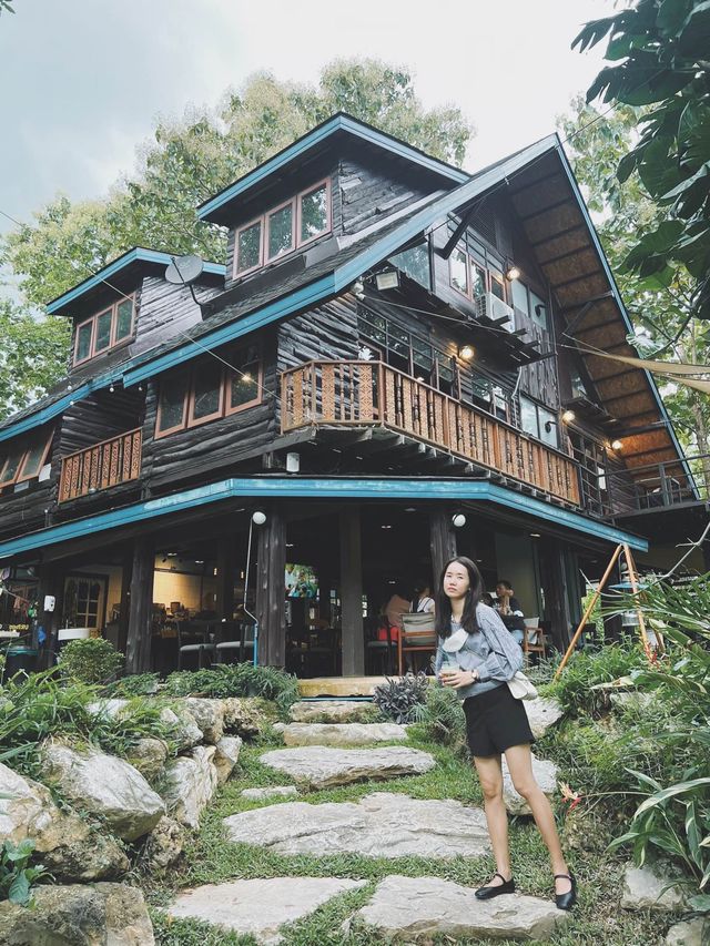 Campfire Cafe Khao Yai แคมป์ไฟ คาเฟ่ เขาใหญ่