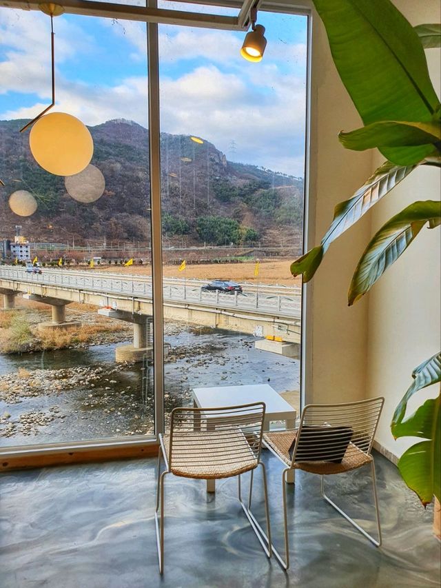 단장천 보며 힐링하는 밀양카페 리플유☕️