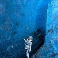 Hang Động Băng xứ Iceland