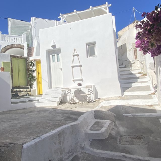 Traditional village in the heart of SANTORINI
