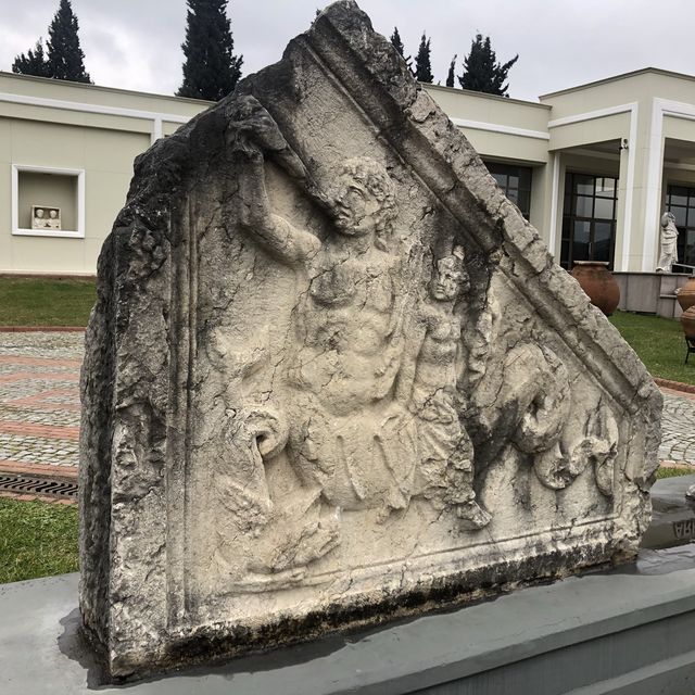ニコメディアの遺跡からの発掘品が集約された博物館