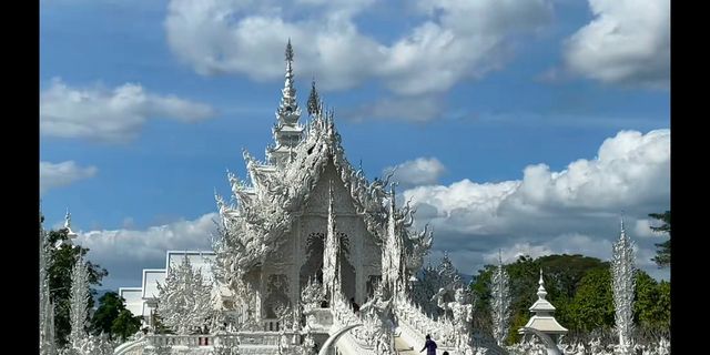 Wat Rong Khun