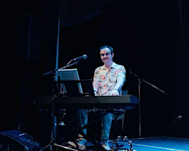 Musical Improv BEEHIVE Jam Show w/ Second City's David Tosh | Visitor Information Centre