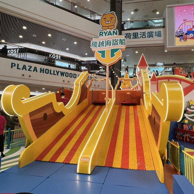 荷里活廣場：Kakao Friends聖誕夢幻樂園