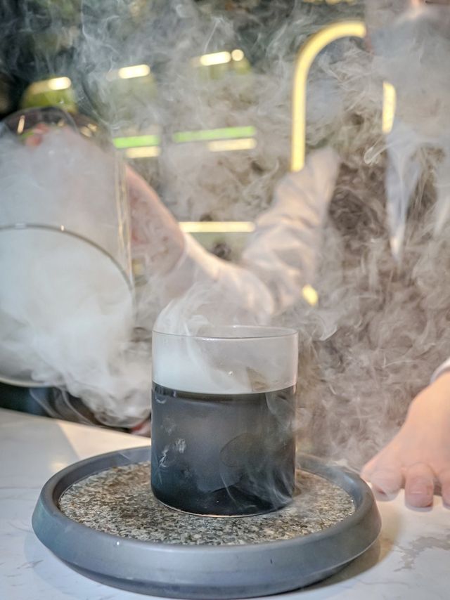 雞尾酒中藏古典，食個午餐過新年