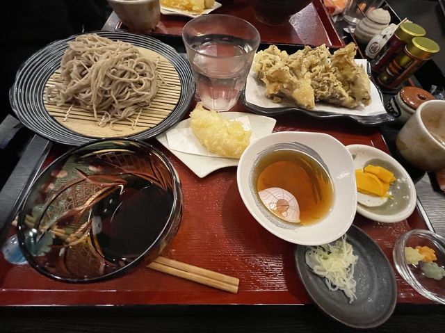 群馬　草津湯畑付近にある舞茸の天ぷらが絶品のやすらぎ亭✨