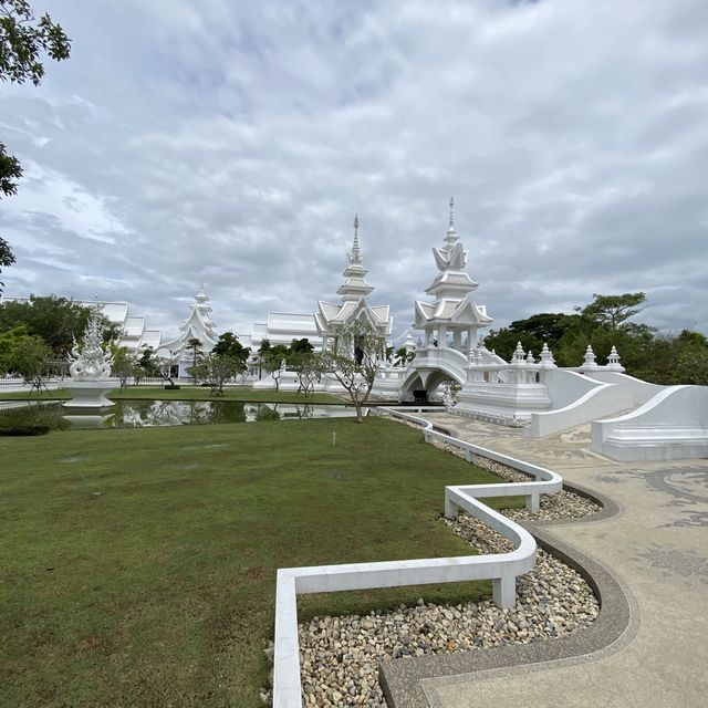 Wat Rong Kuhn - White Temple, Thailand 
