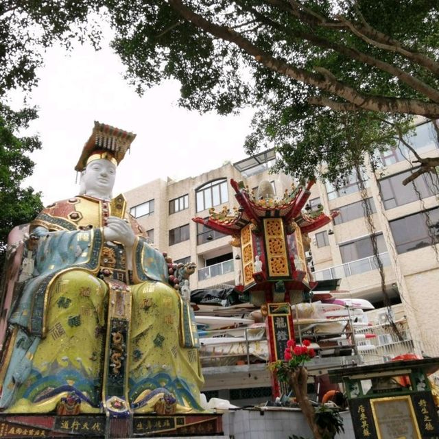 Repulse Bay Tells You Why Hong Kong is a Fragrant Harbour Repulse Bay Tells You Why Hong Kong is a Fragrant Harbour