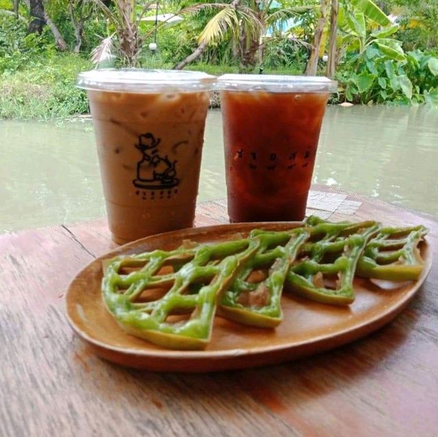 ชายสมัยคาเฟ่ 2498  คาเฟ่ไนสวน