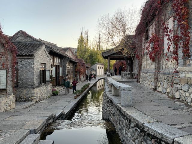 Magnificent Great Wall in Ancient WaterTown 