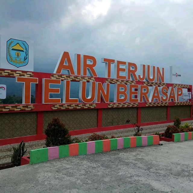 Telun Berasap Waterfall