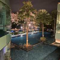 Luxurious pool at Sentosa Cove 