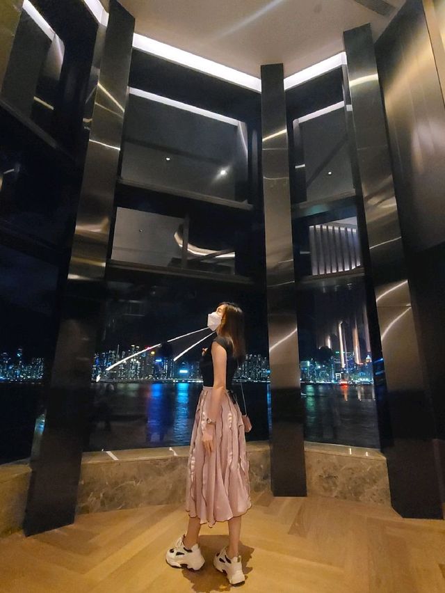 尖東低調全海景酒吧餐廳