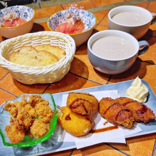好Chill美味😋海鮮🦐農夫包😍