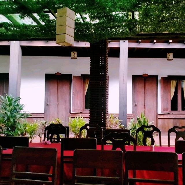 ร้านสวนอาหารพูสี หลวงพระบาง