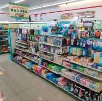 7-11銅高門市-博客來、甜甜圈、舒適座位區