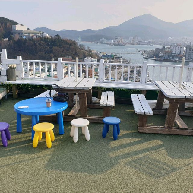 통영 항구가 한눈에 보이는 필수코스 동피랑 벽화마을