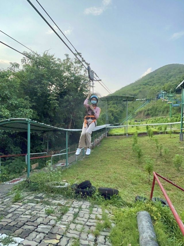 เขาใหญ่ไหม ใหญ่นะ ⛰️