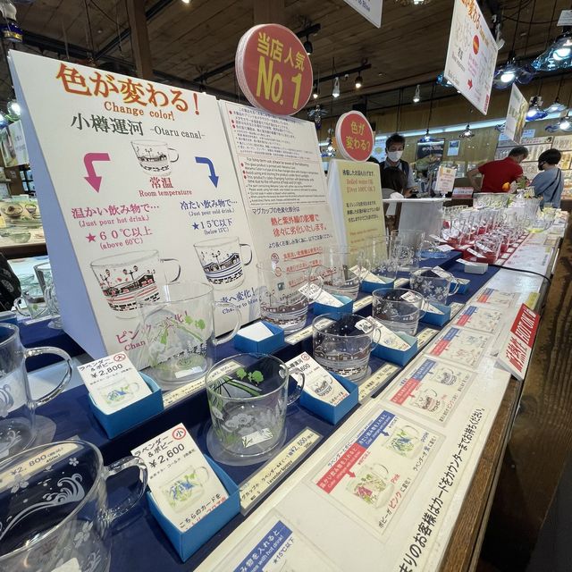 北海道暮らしを感じる「北一硝子カントリーフロア」