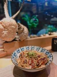 《魚 樂 無 窮》
