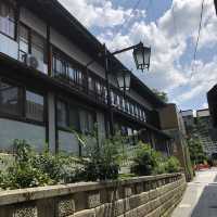 【渋温泉①】「九湯巡り」が有名な温泉街。