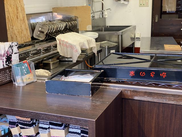 向かい側にも同じ名前のお店？太宰府梅ヶ枝餅『笠乃家』