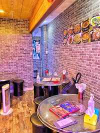 【鶴橋商店街】ちょい飲み！思わず入りたくなる可愛いネオン看板💜