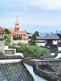 Fuzhou Yantai Mountain's ⛪️ church and ancient houses blend Chinese and Western styles 📸 hidden gem photo spots.