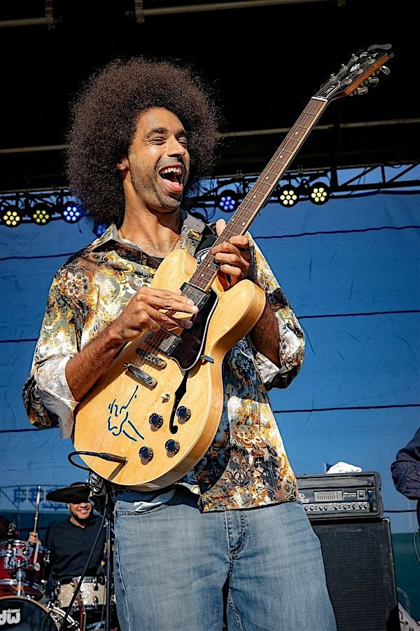 SELWYN BIRCHWOOD | Cafe Eleven