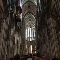 멋과 역사를 모두 갖춘 쾰른 대성당