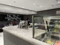 潮牌店內驚喜CAFE@OFF-WHITE