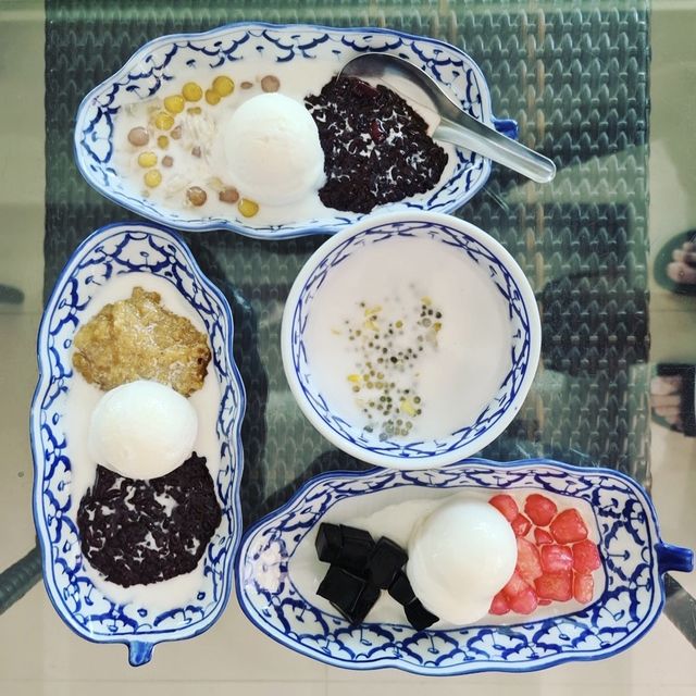 ต้องแวะ “ของหวานป้านิ่ม” ขนมไทยเจ้าดังเมืองน่าน 