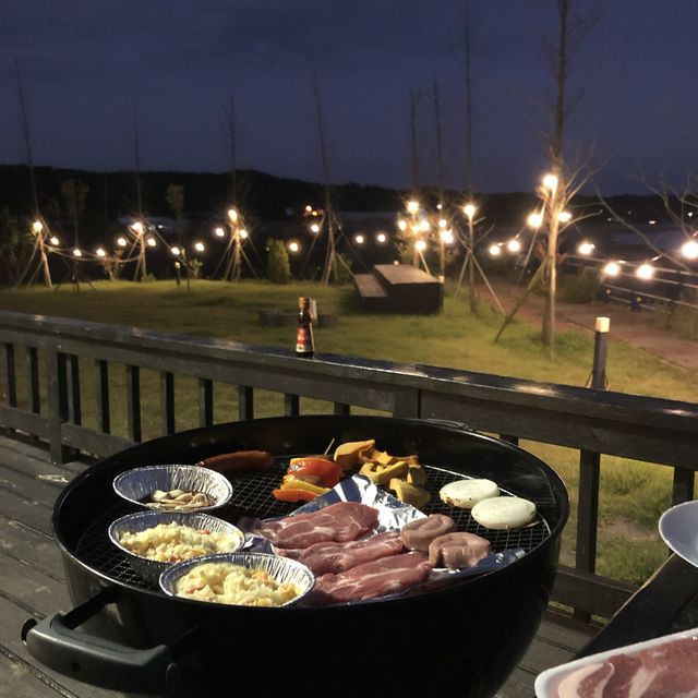 해지는 바다 노을을 보며 바베큐를 즐길 수 있는 “순수펜션”