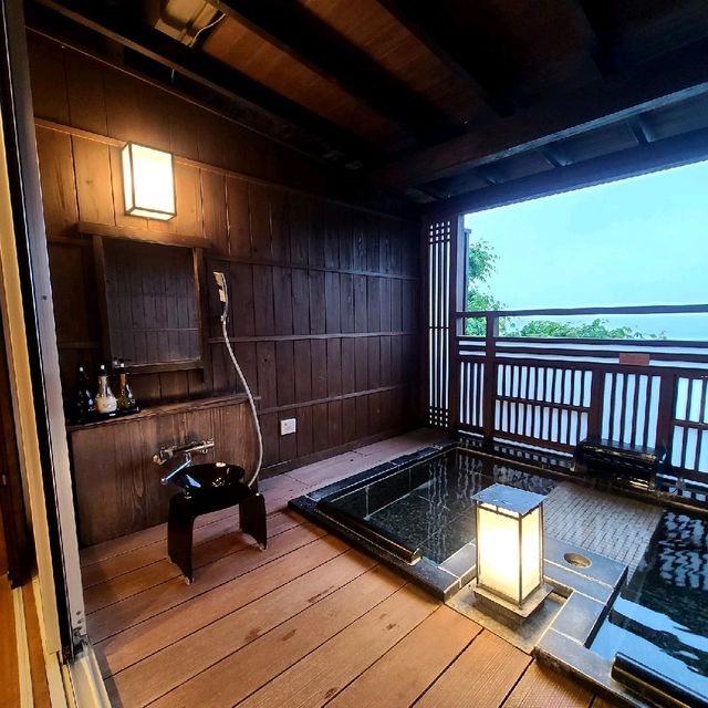 時間を忘れて温泉にどっぷり、熱海の絶景宿🌟
