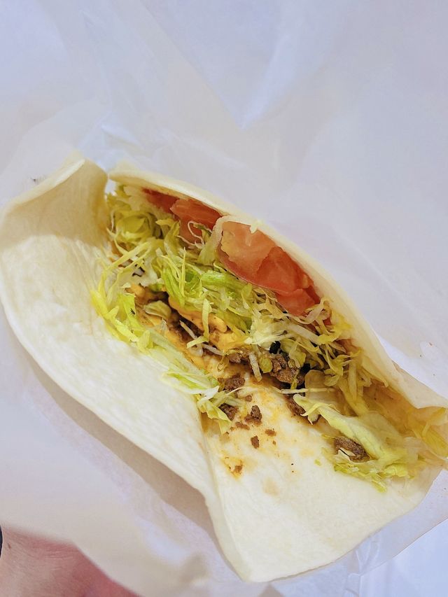 那覇🌴うまっ！お手軽にタコライスを食べたいときはルーラーズタコライス