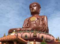 Wat Machimmaram (Sitting Buddha)