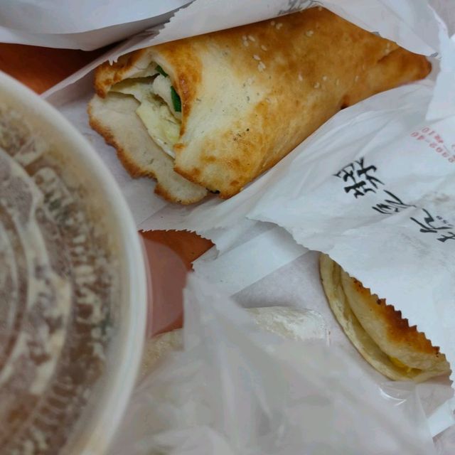 米其林第一家上榜的早餐店-阜杭燒餅